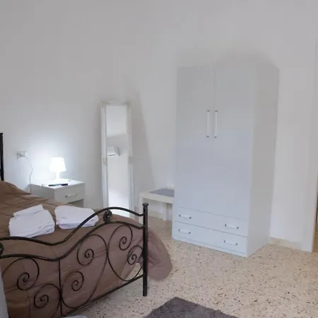 Prato Πανσιόν