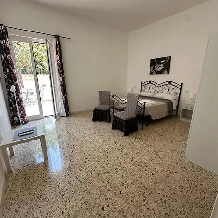 ゲストハウス Valentina House